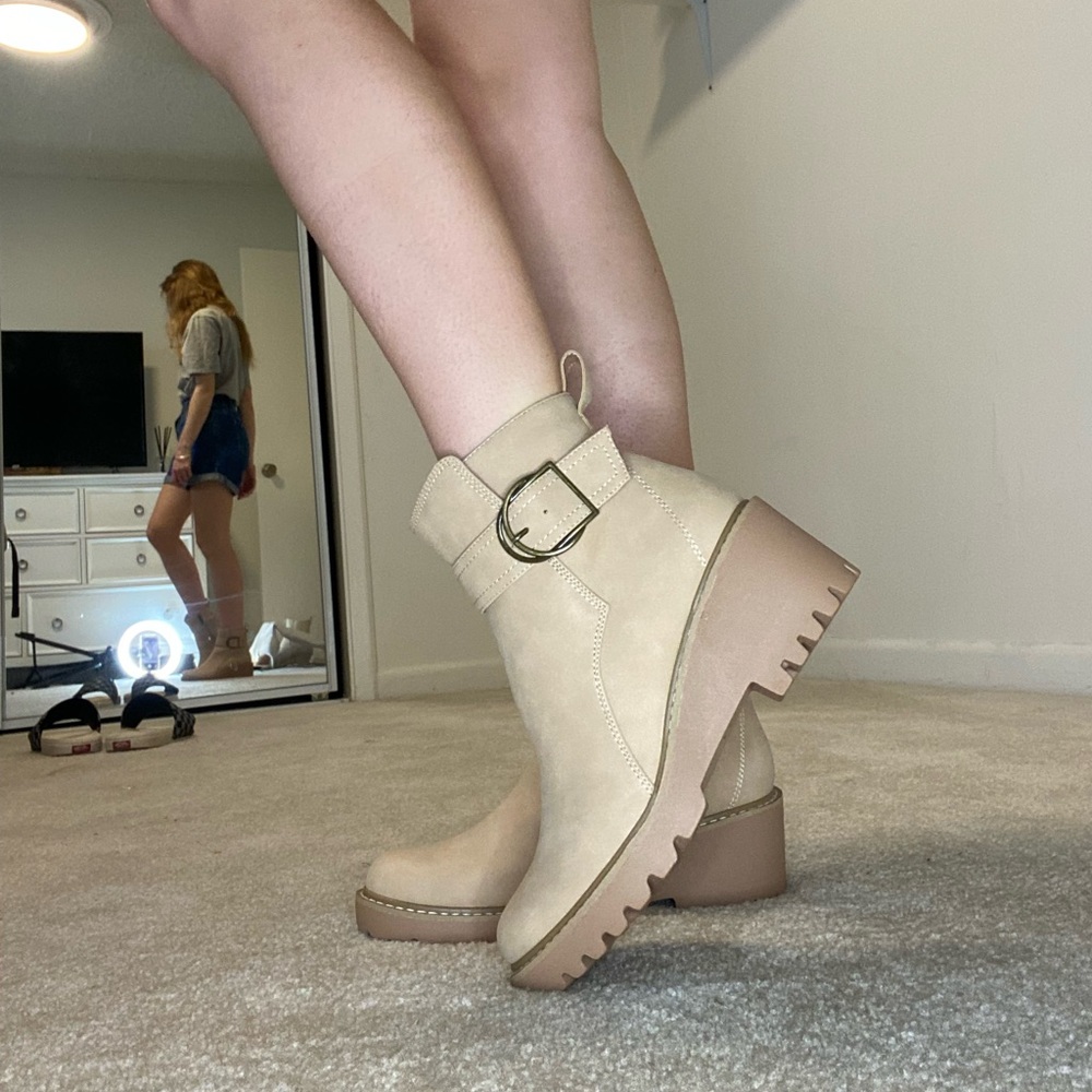 NEW vegan Camel/cream boots with platform